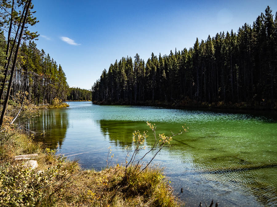Lac Herbert dans le parc de Banff au Canada
